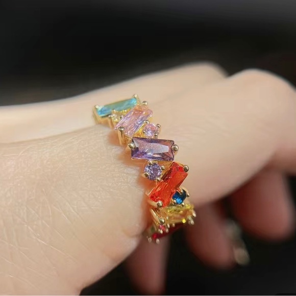 New! Multicolored Baguette Cubic Zirconia Fashion Ring Size 8 - Picture 8 of 8